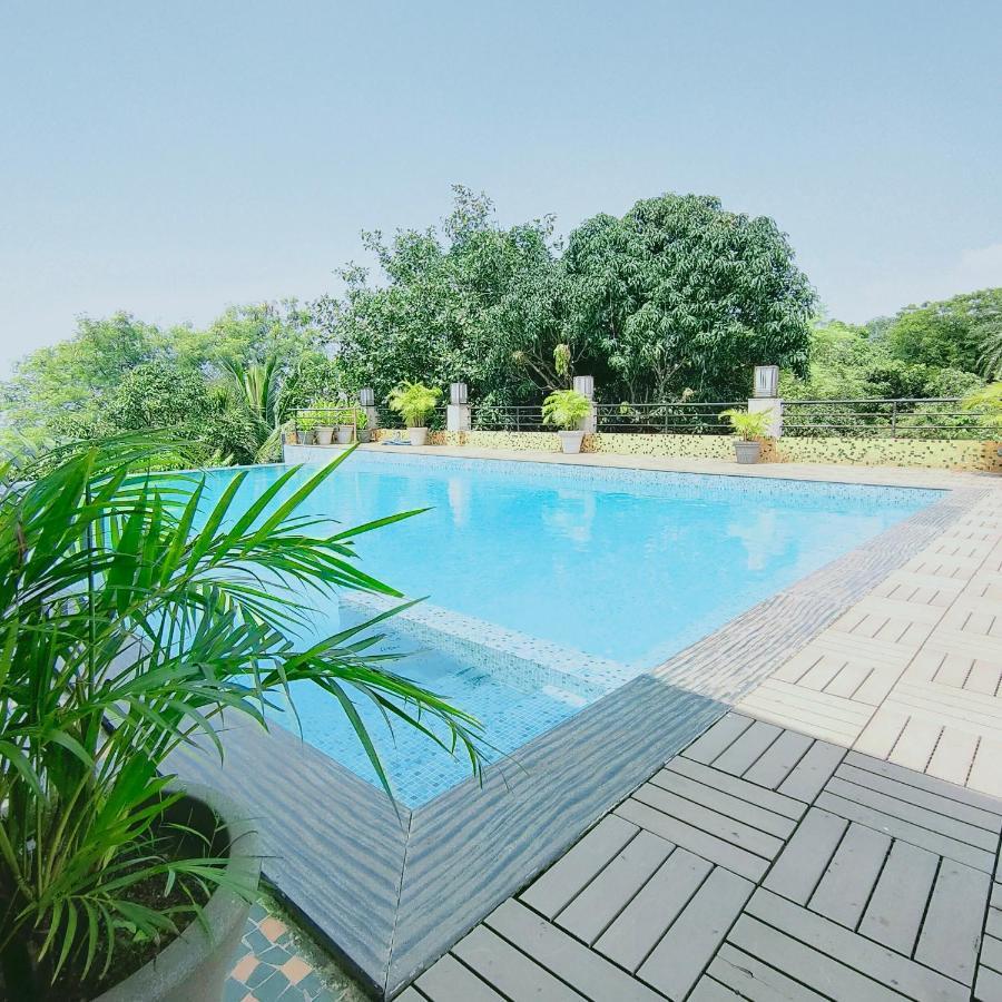 Silverador Resort Thane Exterior foto